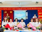 GVNV tặng hoa BGH